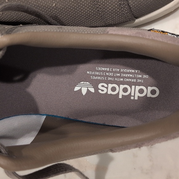 Adidas shoes for cheap - Picture 5 of 5